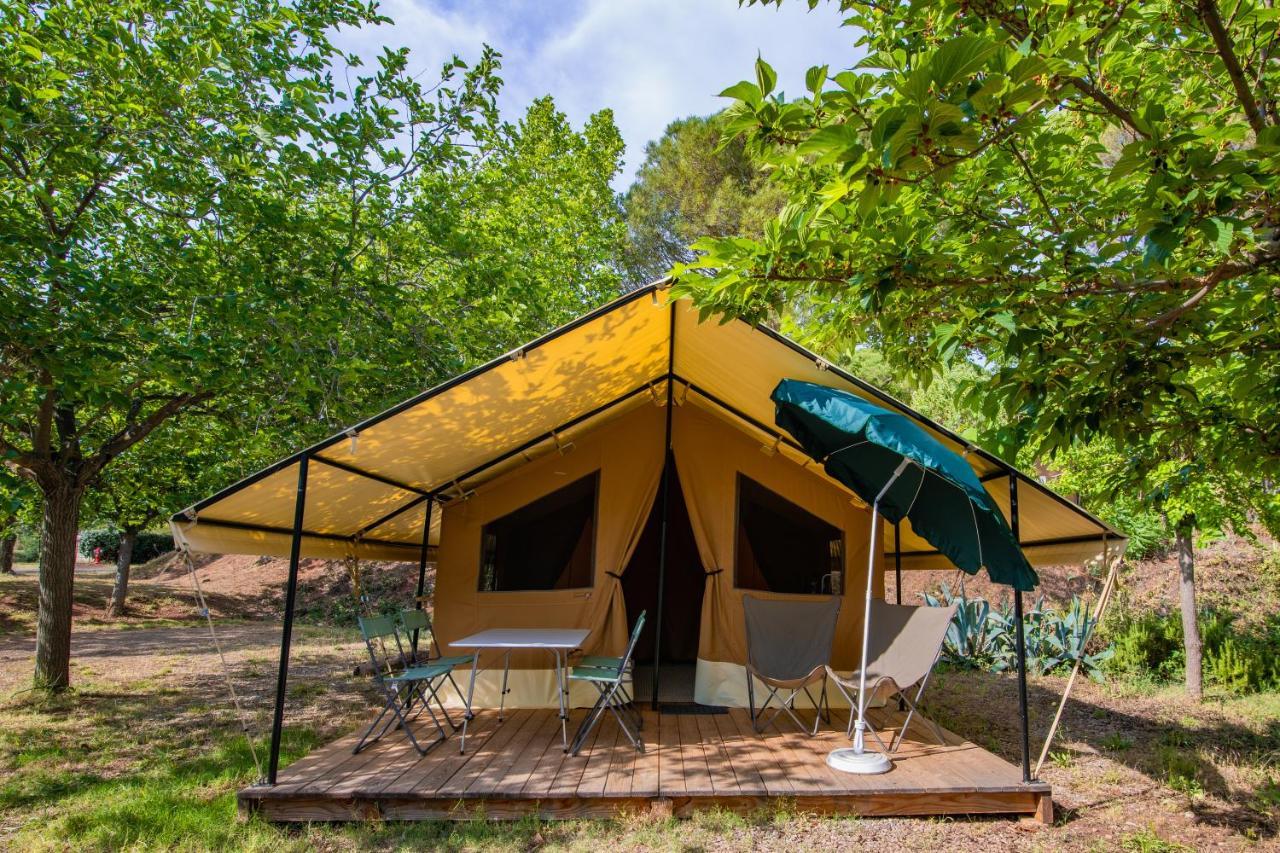 Camping Onlycamp Des Halles Decize Exterior photo